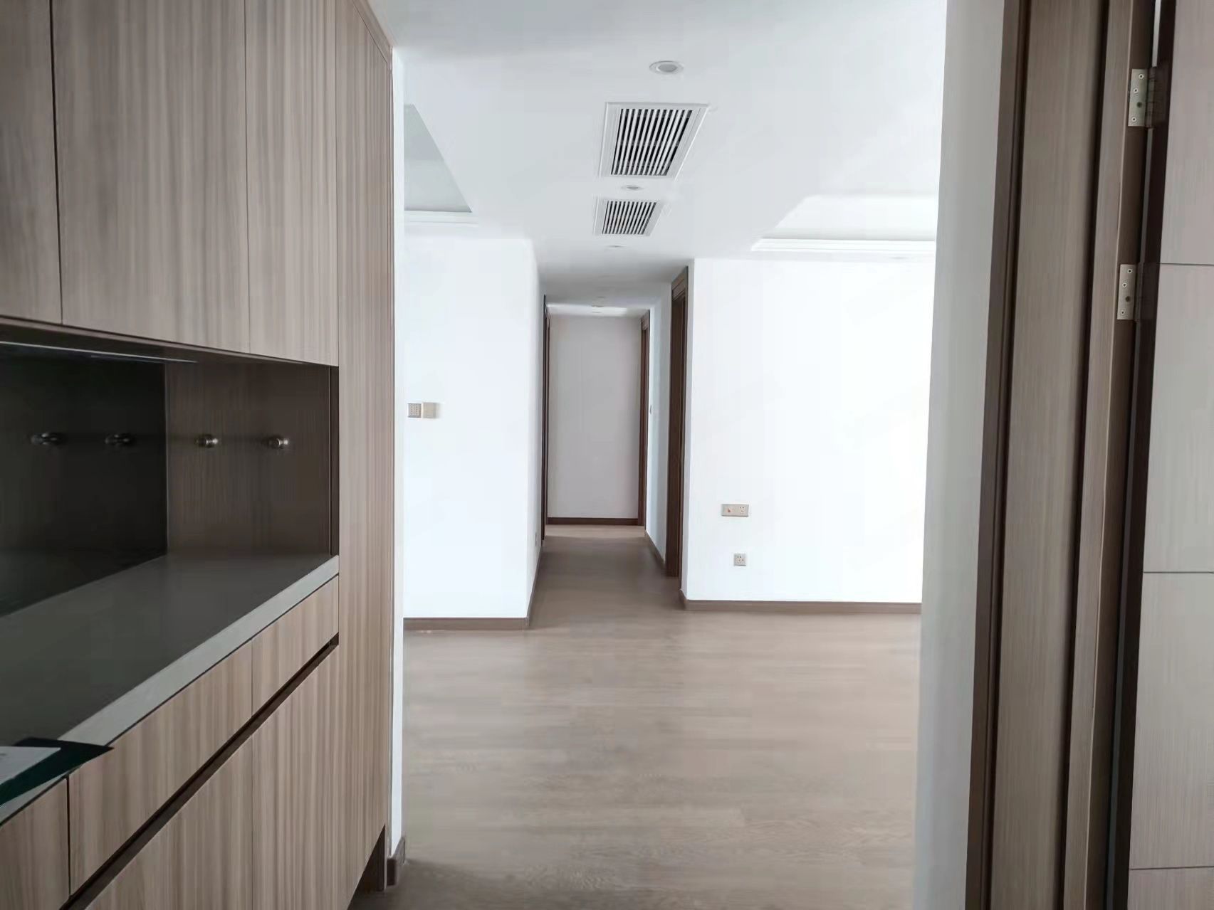 中海上东区 4室2厅2卫 143m&sup2;