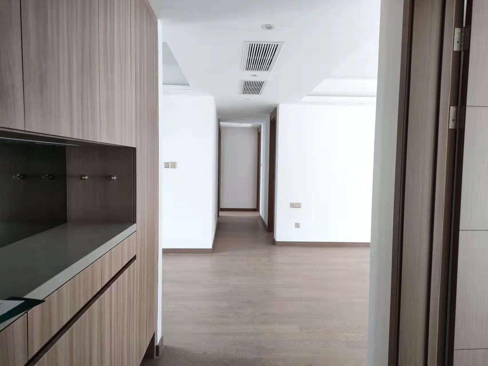 中海上东区 4室2厅2卫 143m&sup2;