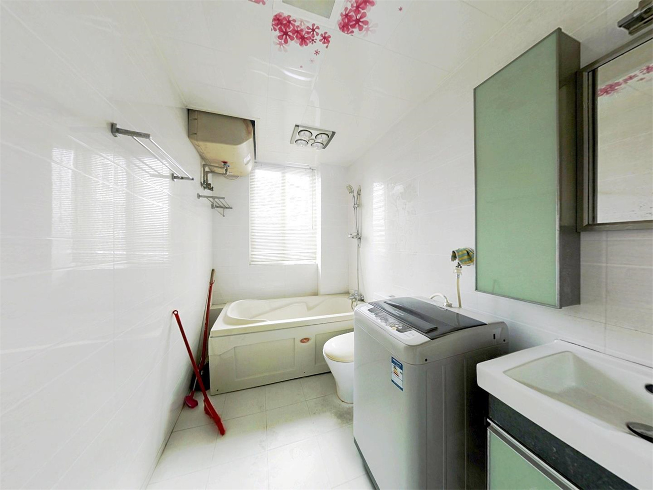 长航地中海花园 3室2厅2卫 135.60m&sup2;