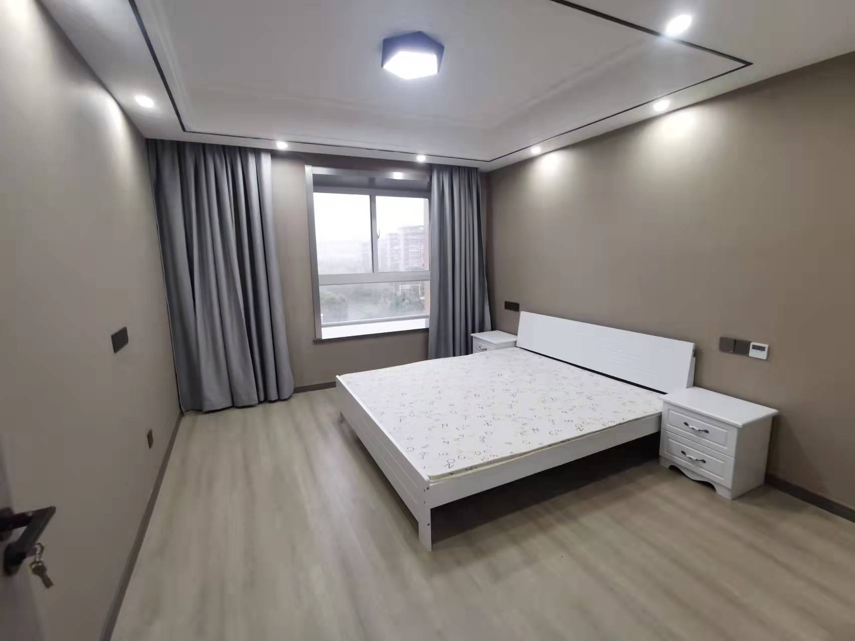 南山国际社区 3室2厅2卫 104.00m&sup2;