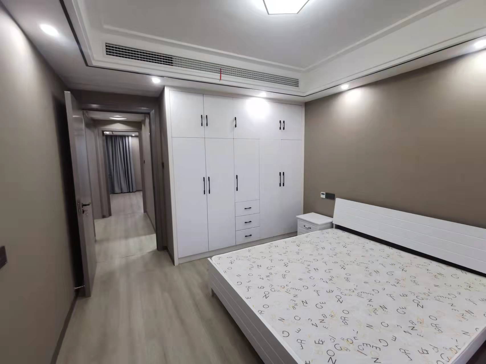 南山国际社区 3室2厅2卫 104.00m&sup2;
