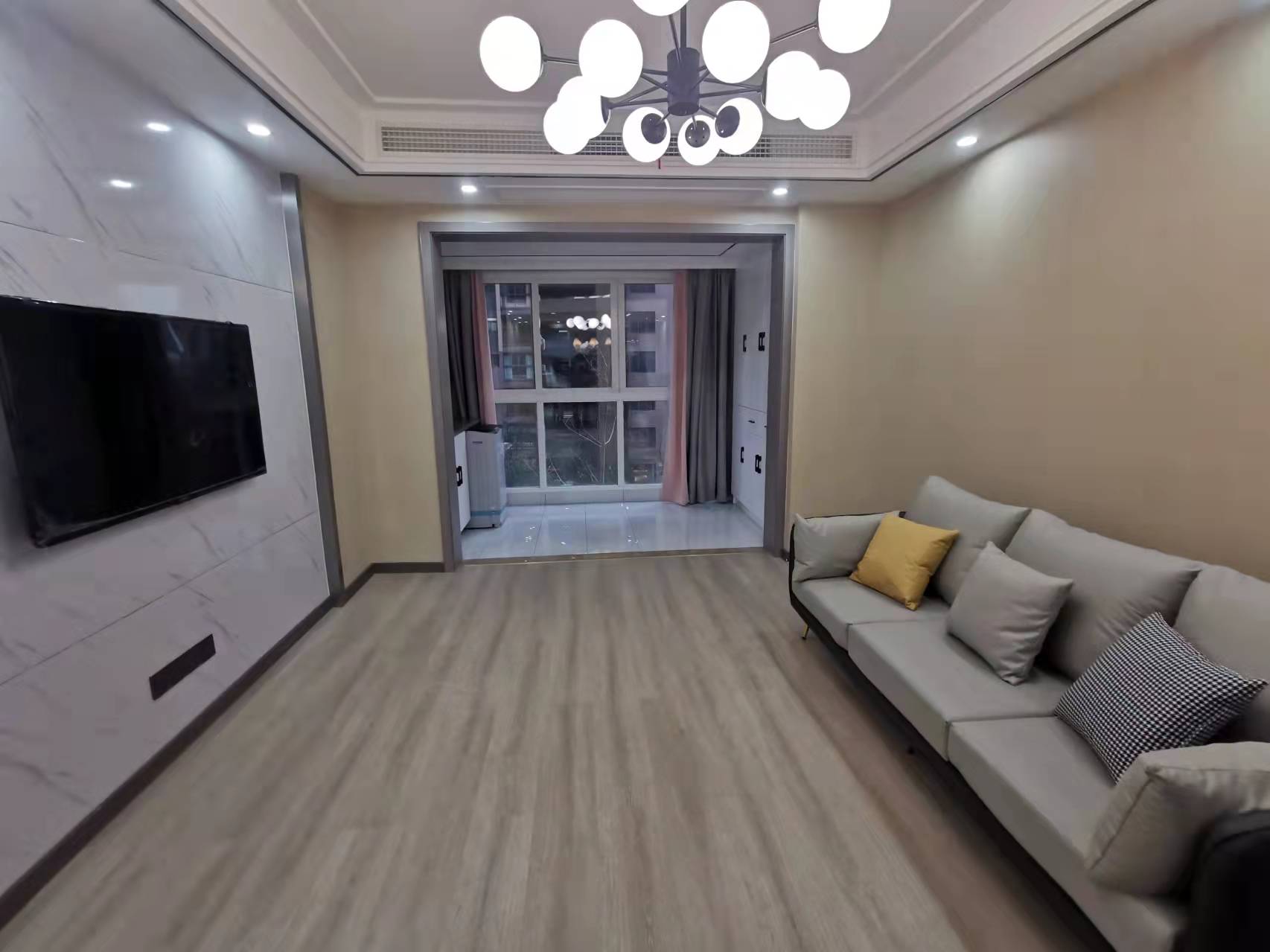 南山国际社区 3室2厅1卫 100m&sup2;
