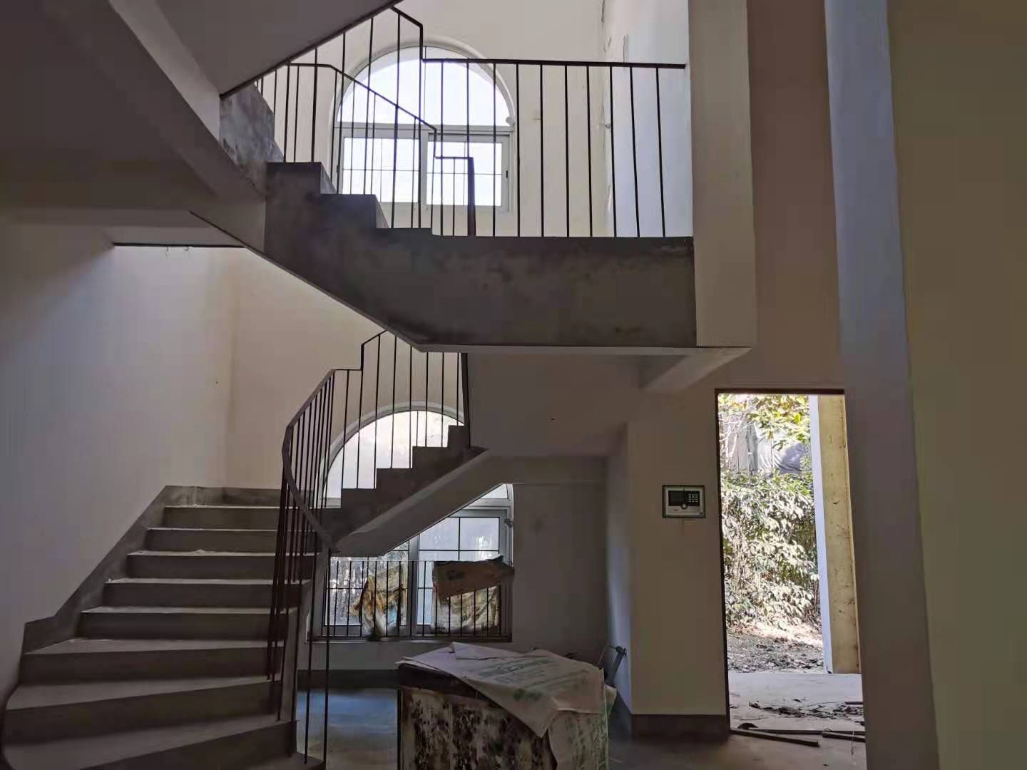优山美地花园南区 4室2厅4卫 286.00m&sup2;