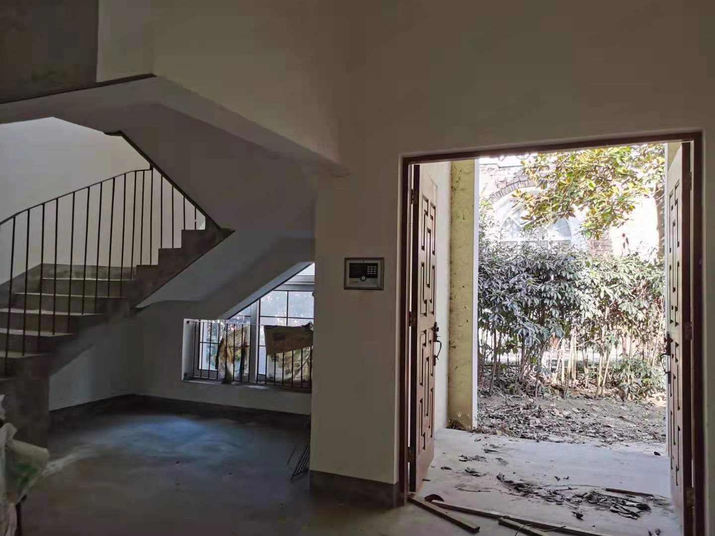 优山美地花园南区 4室2厅4卫 286.00m&sup2;