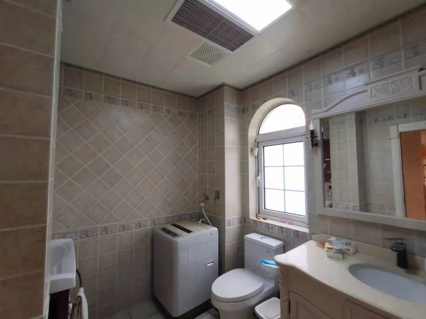 优山美地花园南区 5室3厅3卫 290m&sup2;
