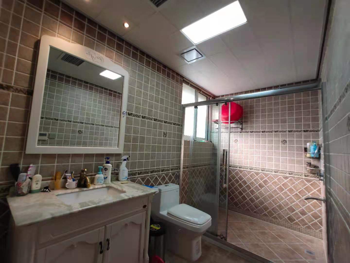 优山美地花园南区 5室3厅3卫 290m&sup2;