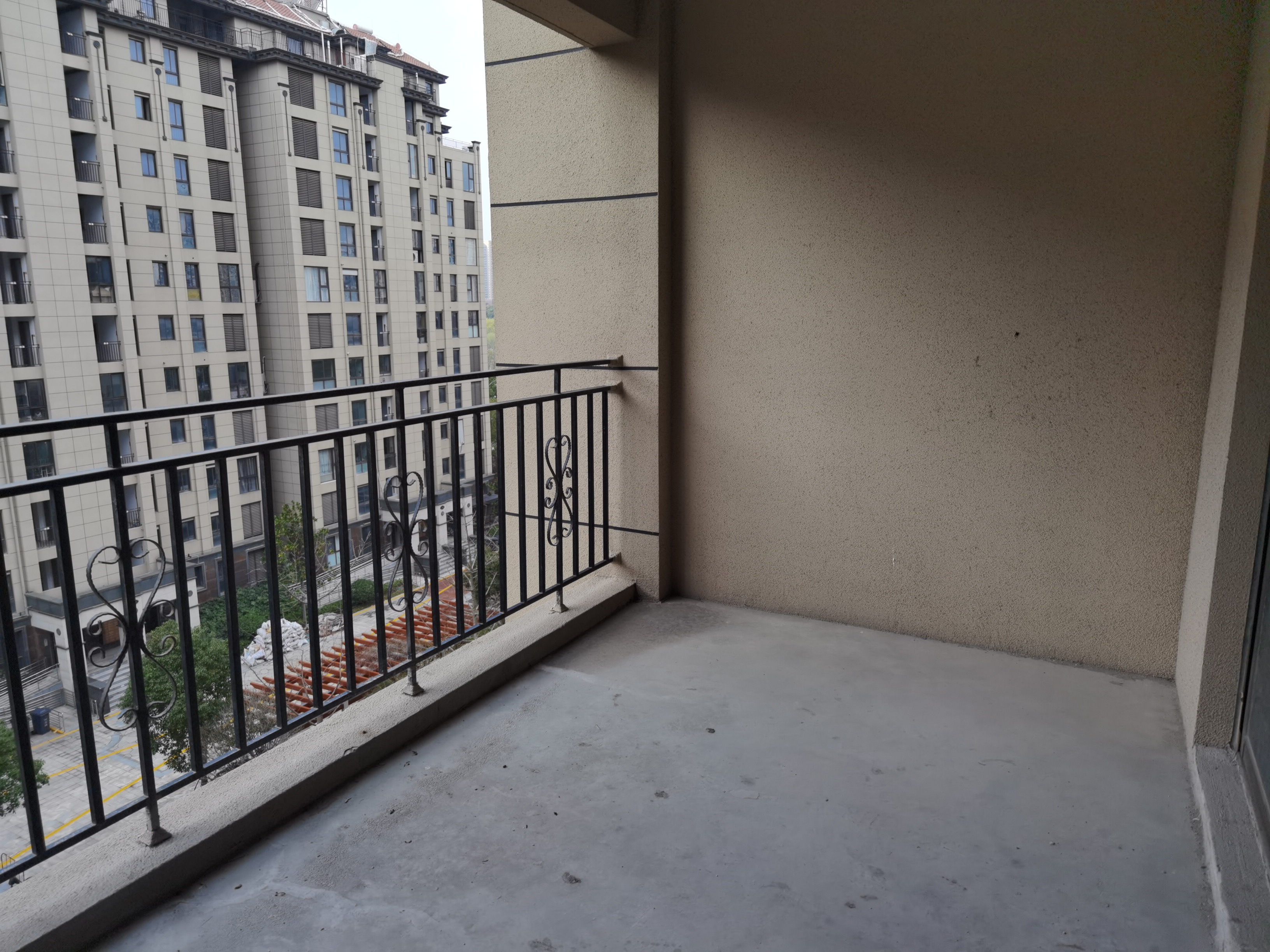 正泰江岸水苑 3室2厅2卫 136m&sup2;