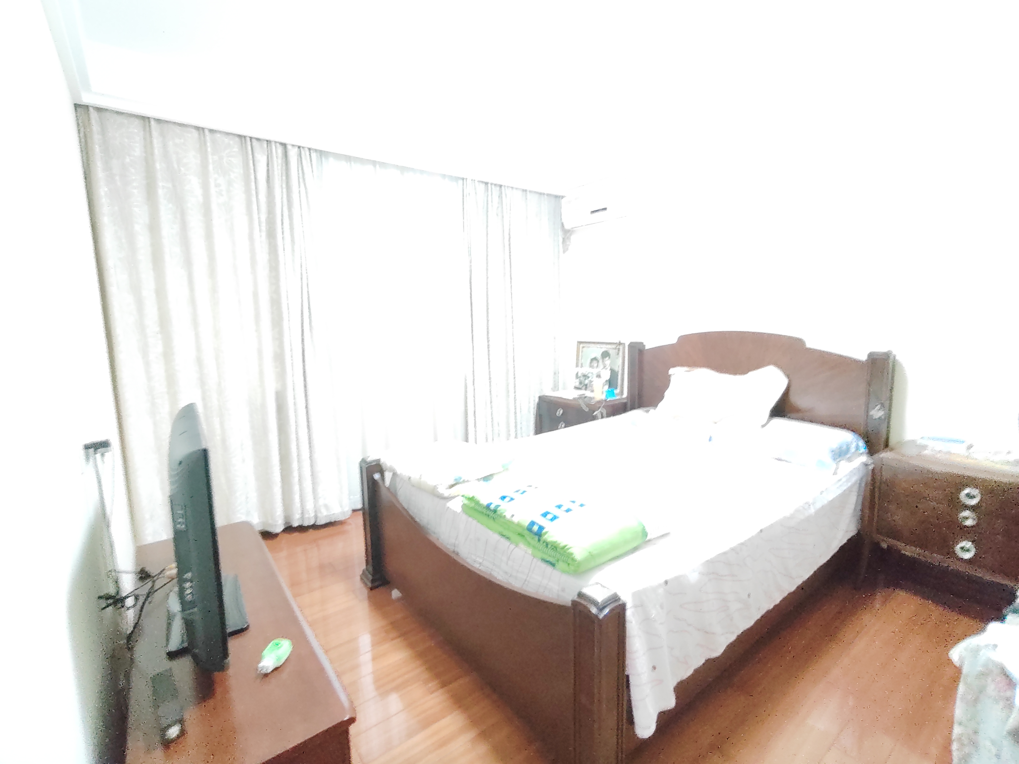兆丰嘉园 4室2厅3卫 240m&sup2;