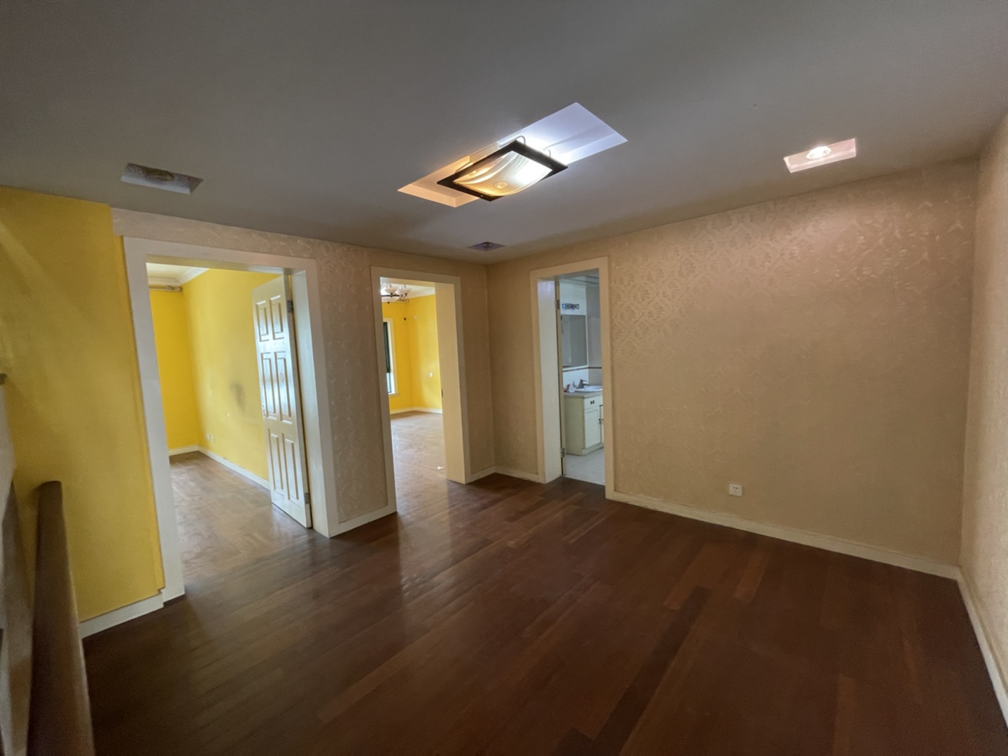天安花园 5室3厅4卫 369.00m&sup2;