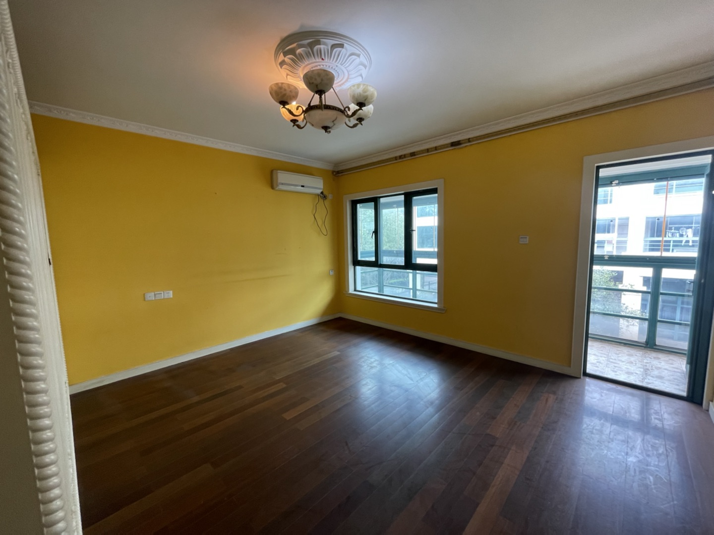 天安花园 5室3厅4卫 369.00m&sup2;