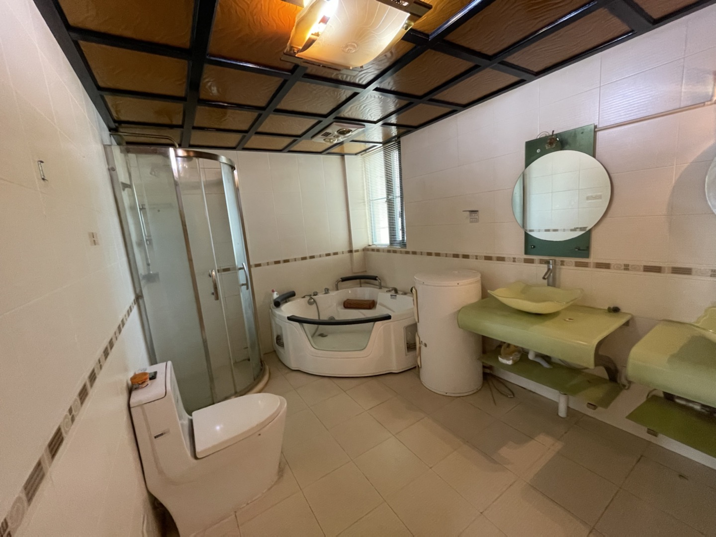 天安花园 5室3厅4卫 369.00m&sup2;