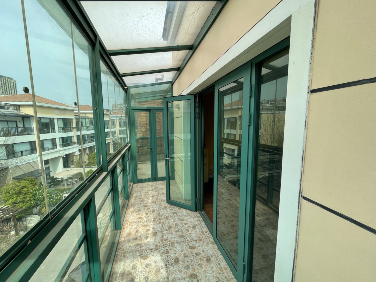 天安花园 5室3厅4卫 369.00m&sup2;