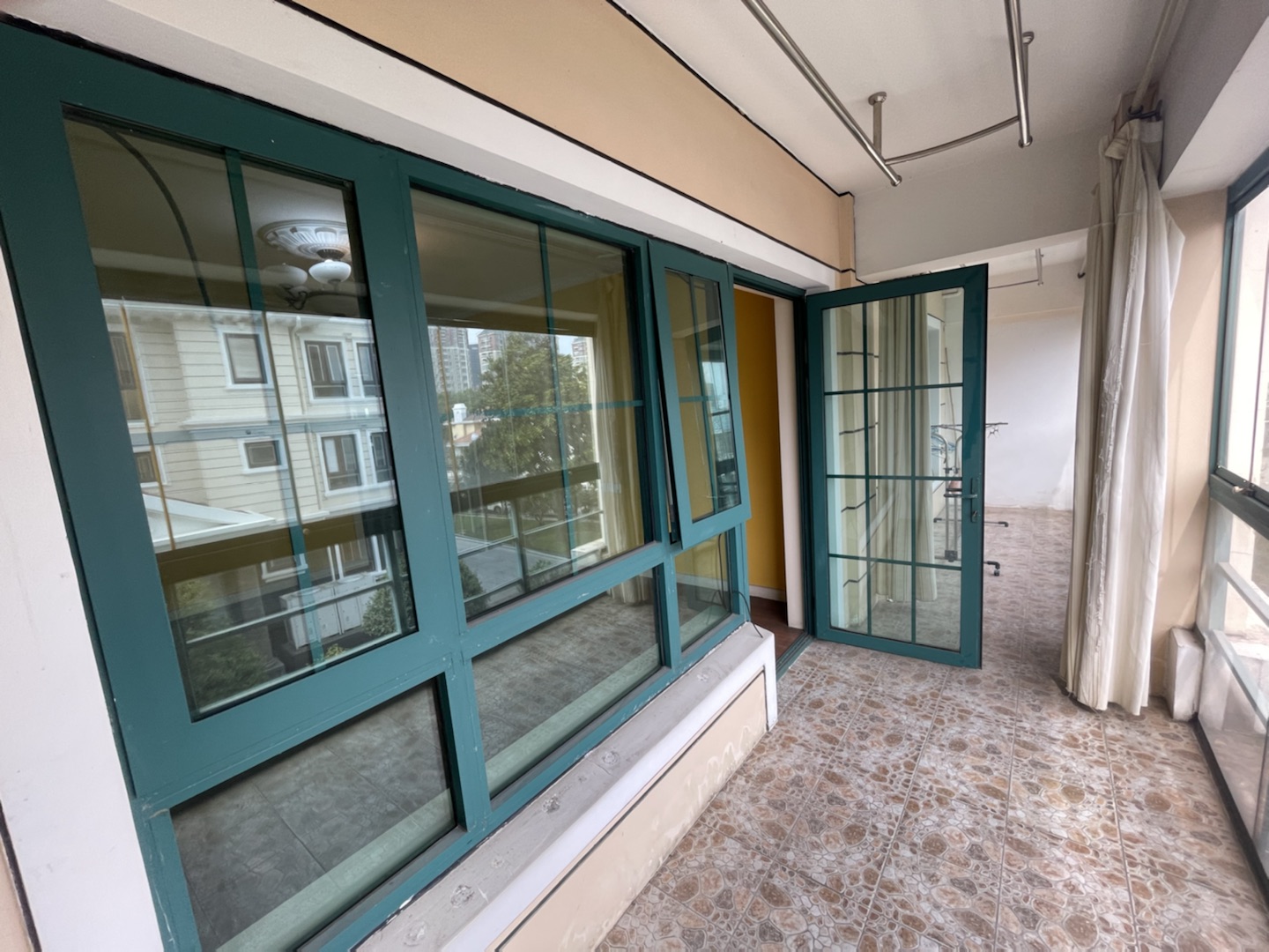 天安花园 5室3厅4卫 369.00m&sup2;