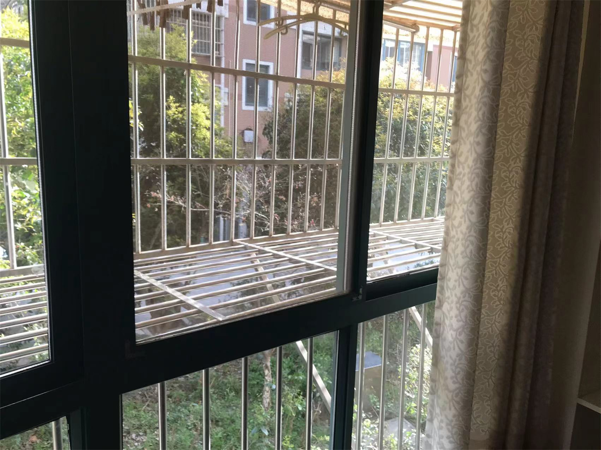东晖花园 2室1厅1卫 90m&sup2;