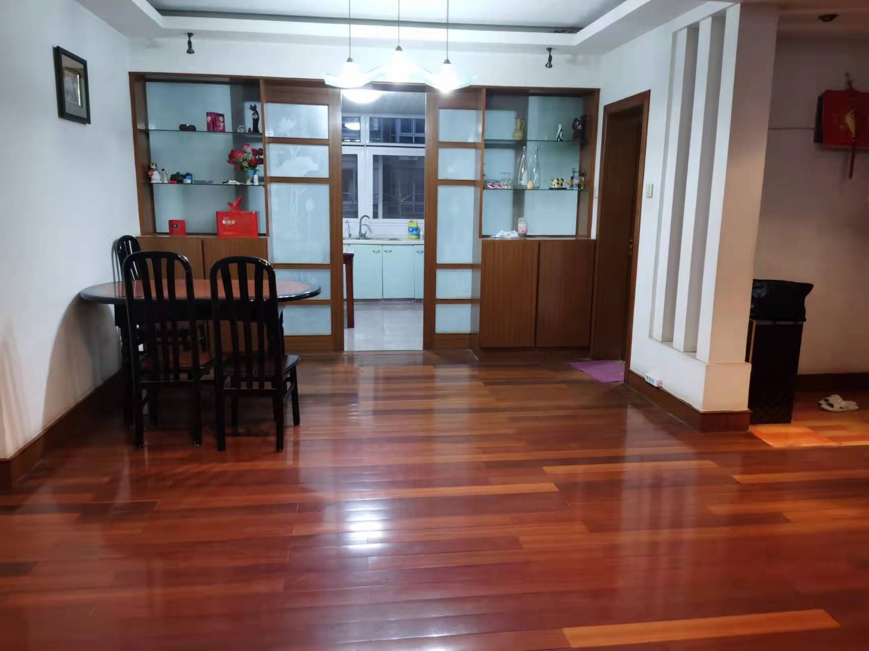 濠景园西区 3室2厅1卫 140m&sup2;