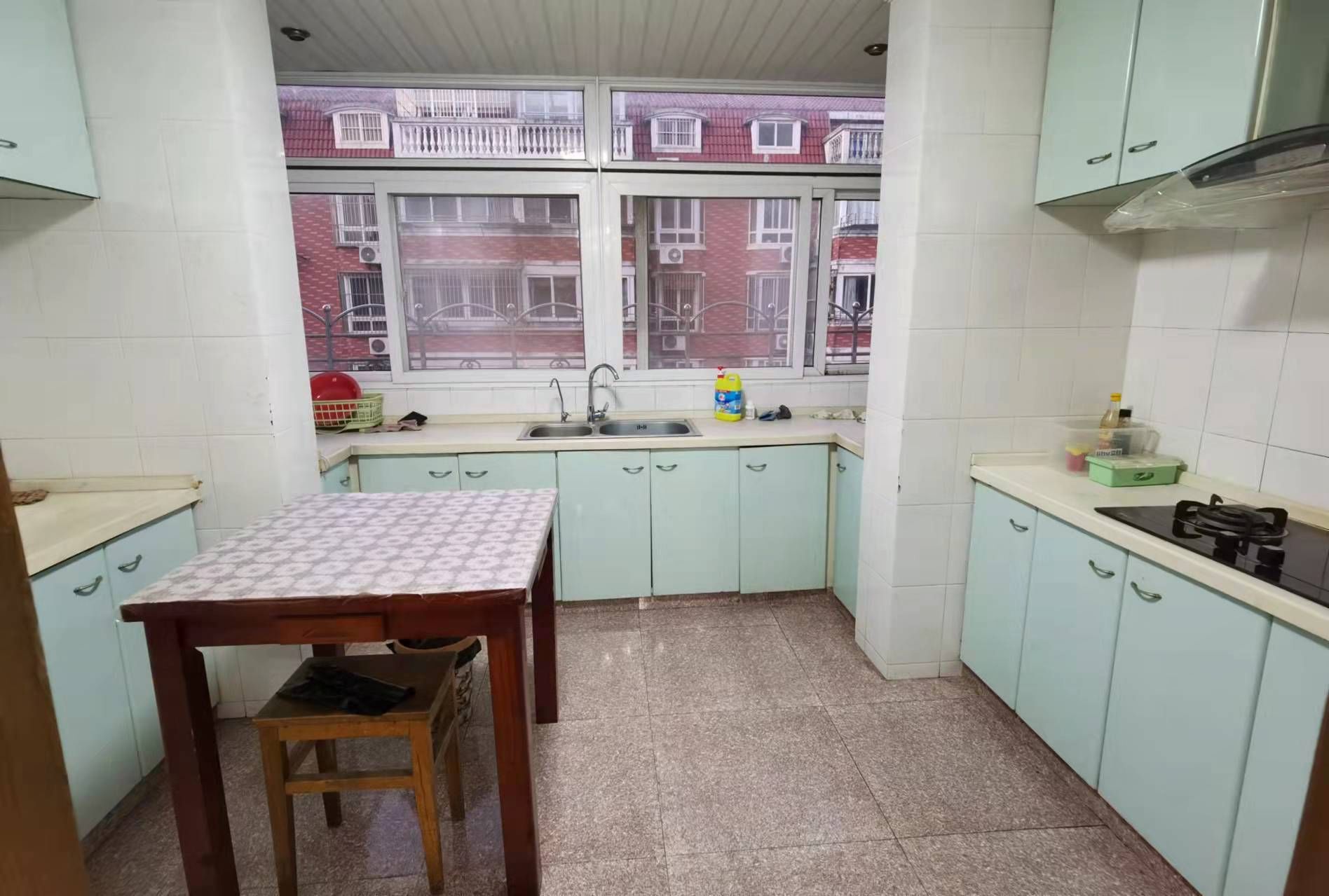 濠景园西区 3室2厅1卫 140m&sup2;