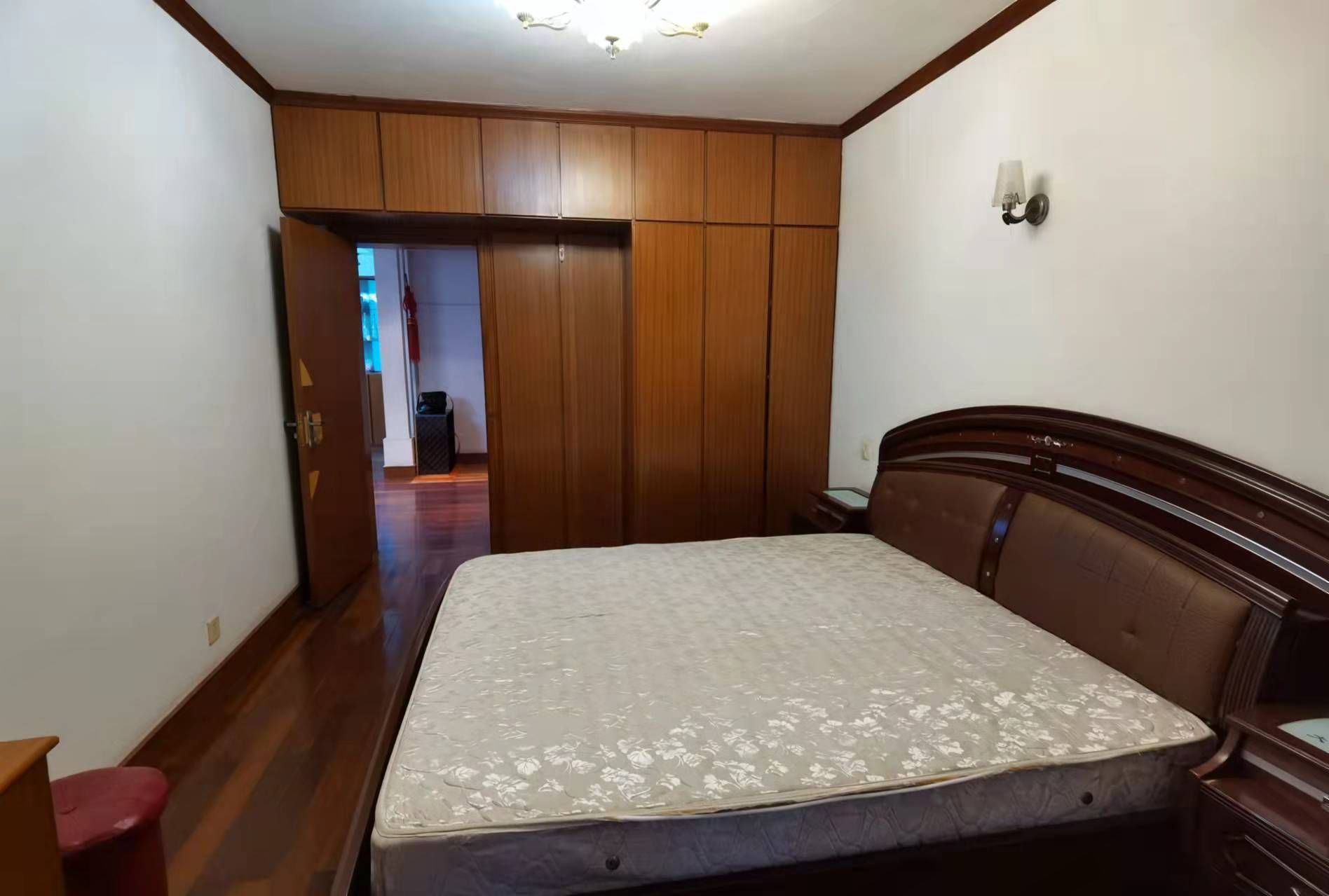 濠景园西区 3室2厅1卫 140m&sup2;