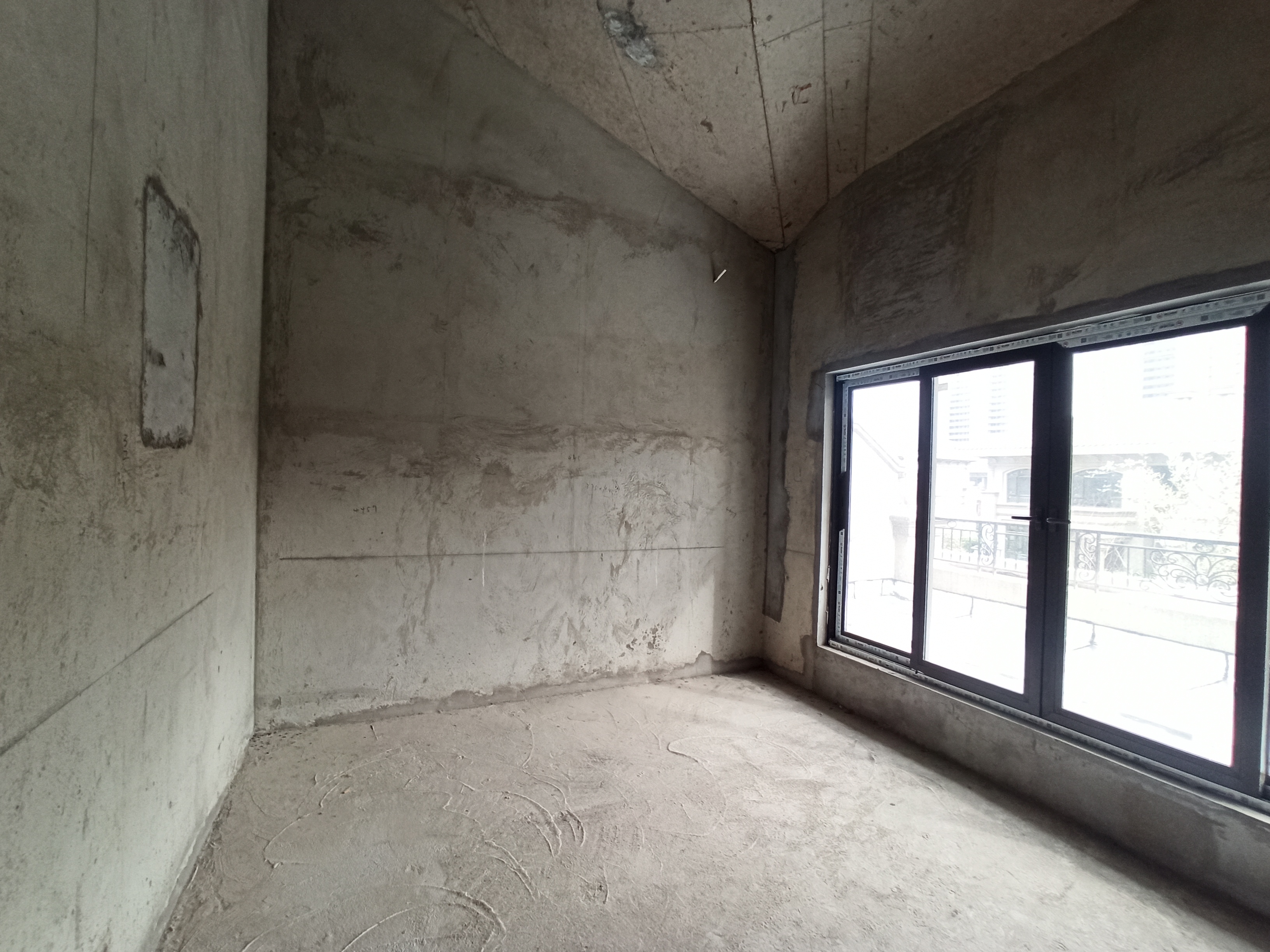 恒大悦珑湾 4室2厅3卫 141m&sup2;