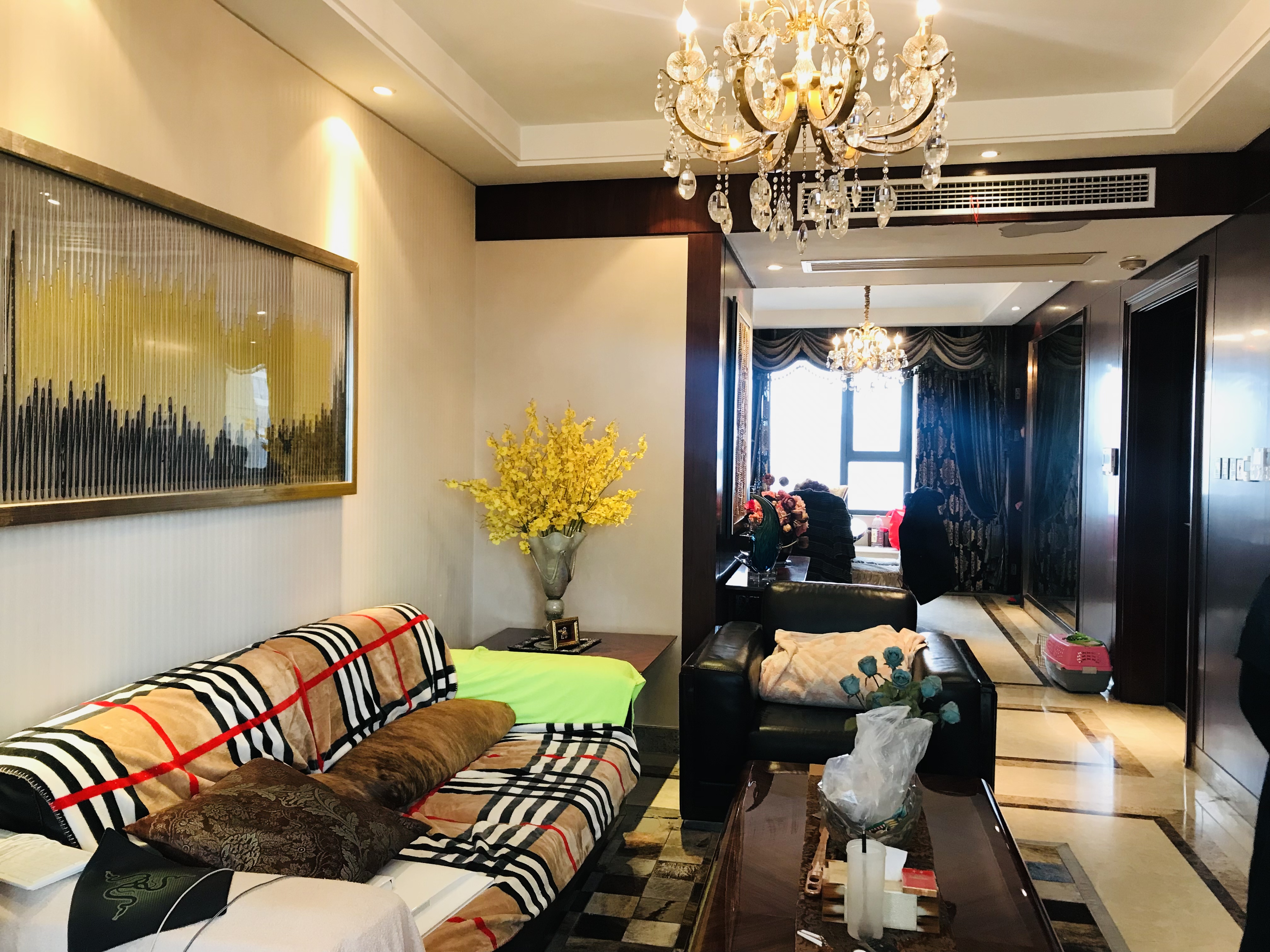 圆融广场公馆 3室2厅2卫 145.00m&sup2;