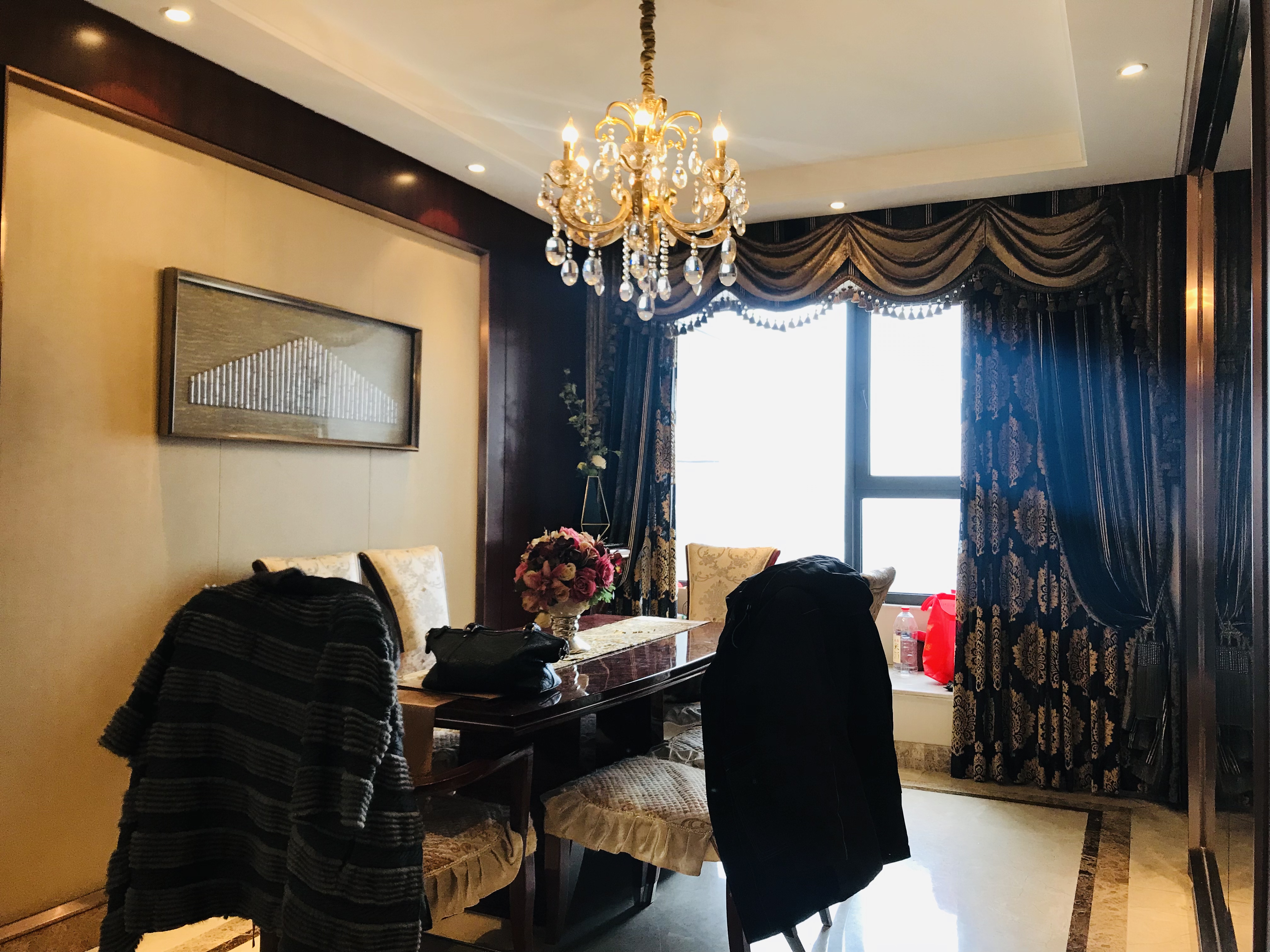 圆融广场公馆 3室2厅2卫 145.00m&sup2;