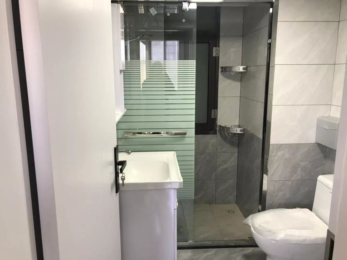 华能大厦 2室1厅1卫 72.8m&sup2;