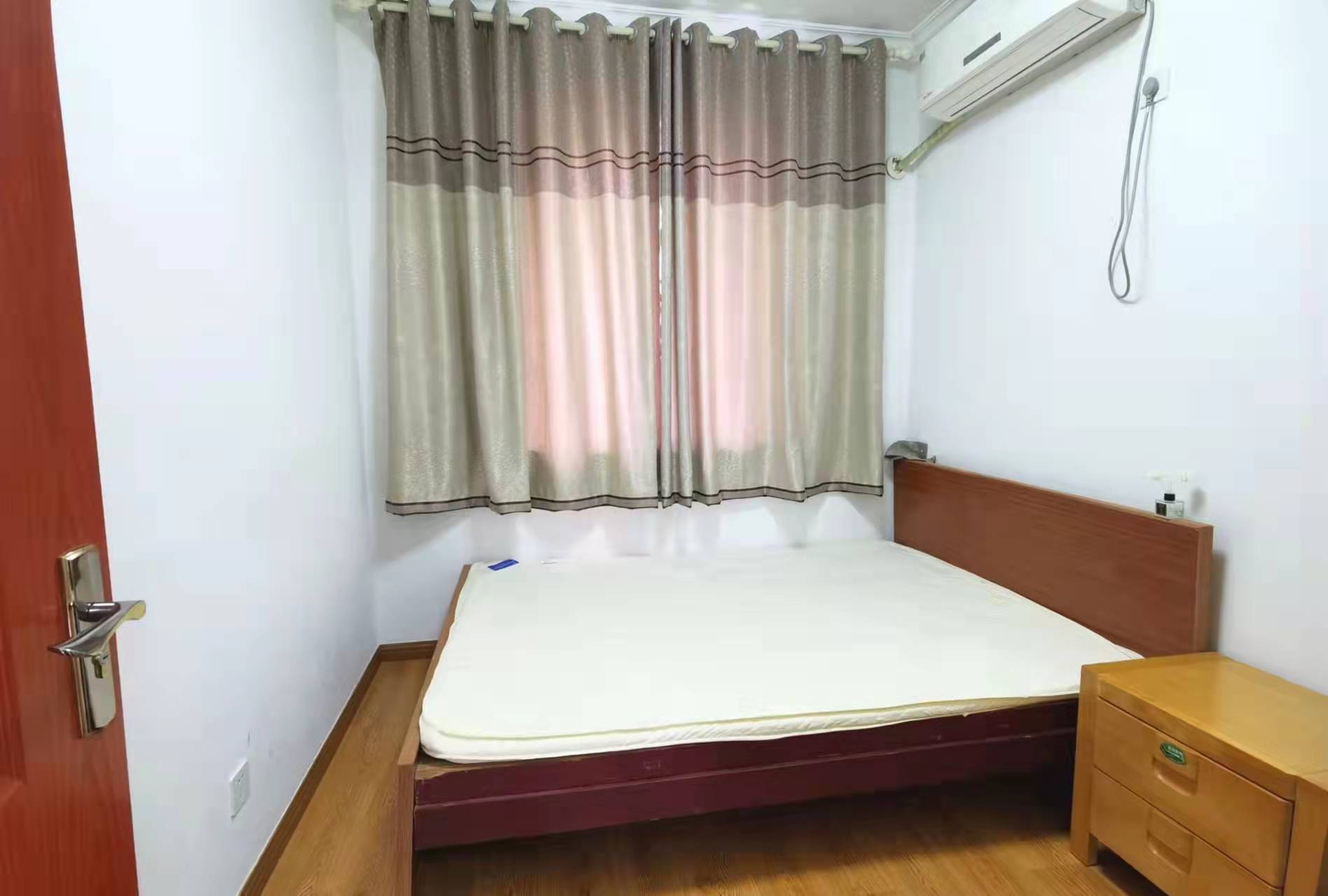 学士府 3室1厅1卫 107m&sup2;
