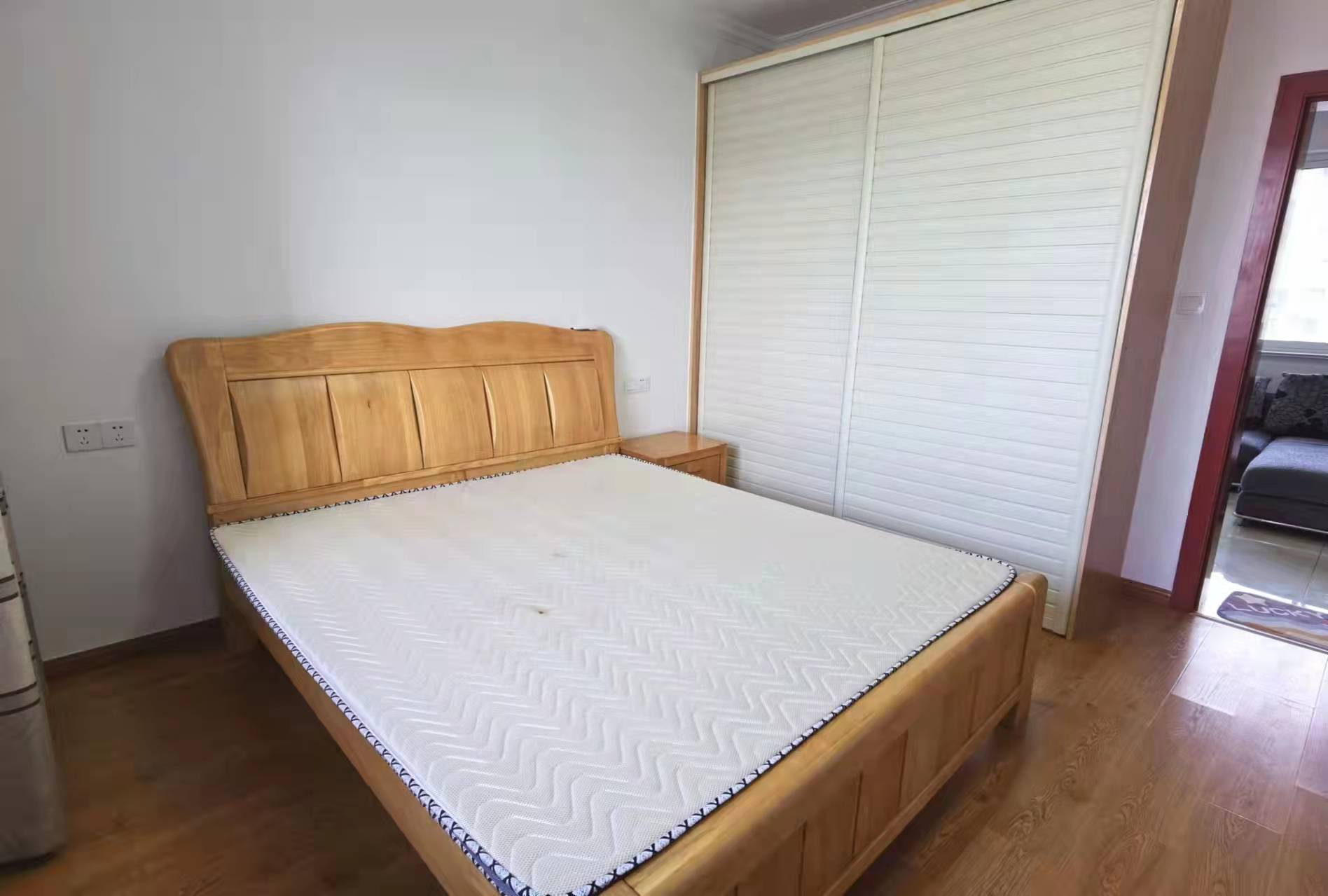 学士府 3室1厅1卫 107m&sup2;
