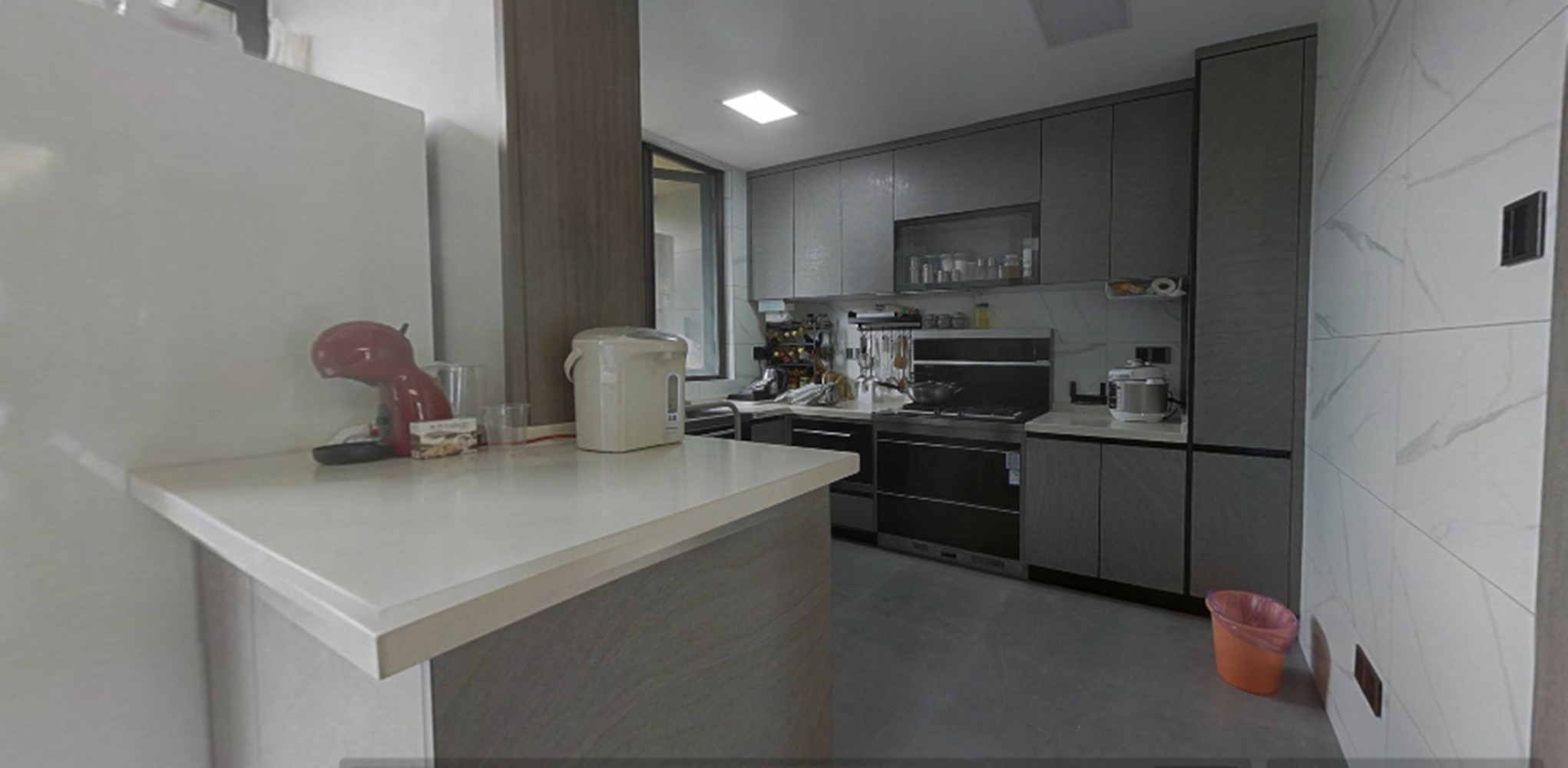 万濠山庄 3室2厅2卫 143m&sup2;