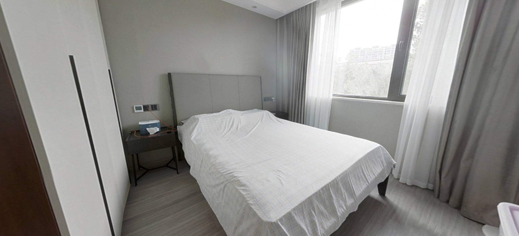 万濠山庄 3室2厅2卫 143m&sup2;