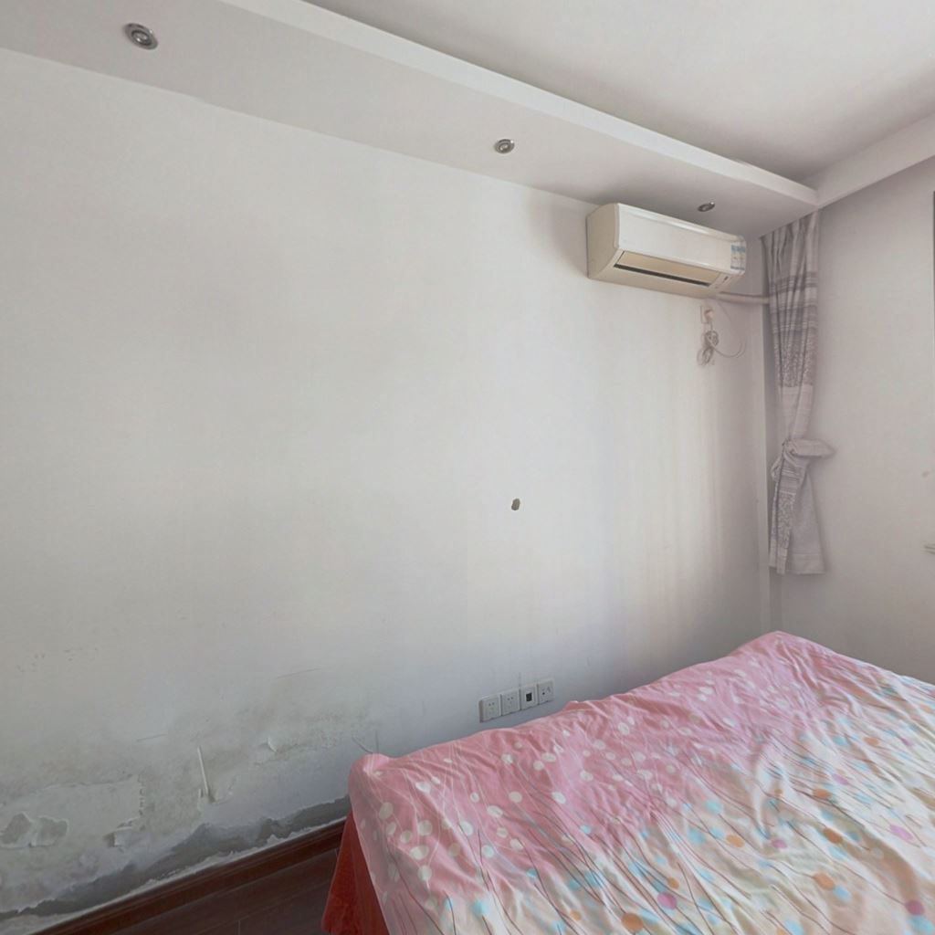 锦安花园一期 5室4厅2卫 125m²