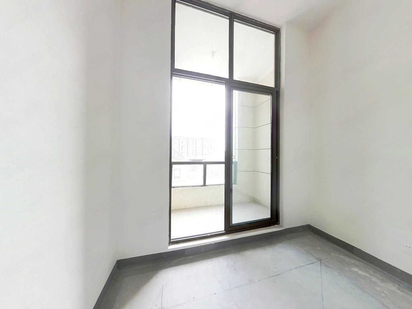 中南熙悦(南通经济技术开发区) 4室2厅2卫 131m&sup2;