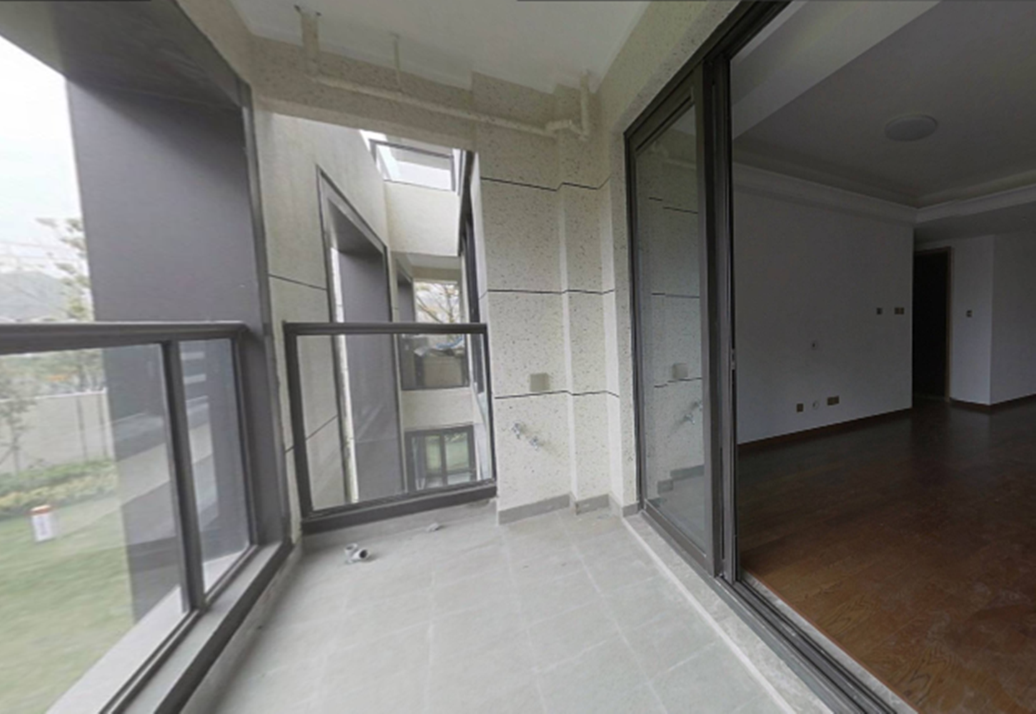 雍华府 3室2厅2卫 118m&sup2;