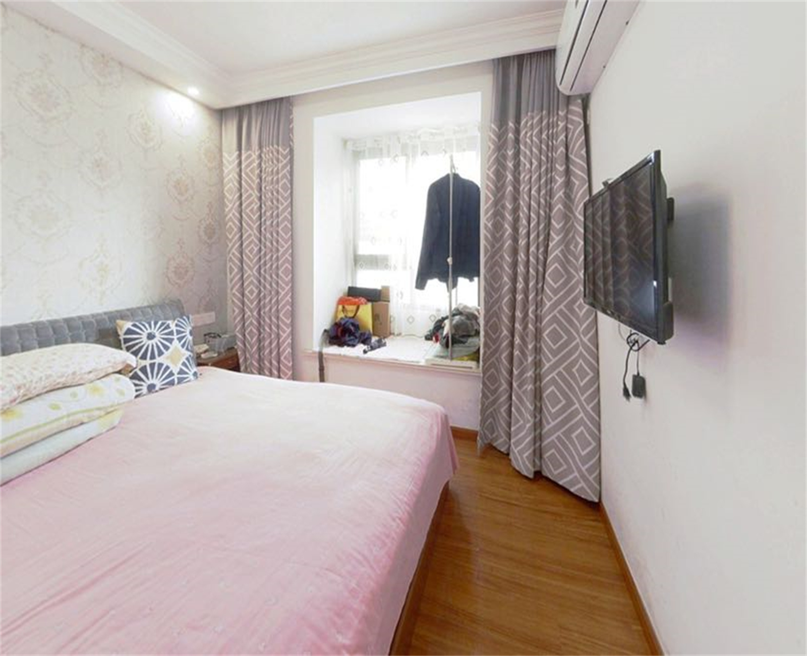 盛和花半里 3室2厅2卫 142.4m&sup2;