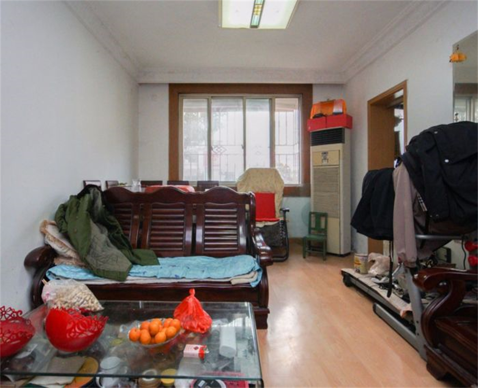 银花苑 4室2厅2卫 108m²