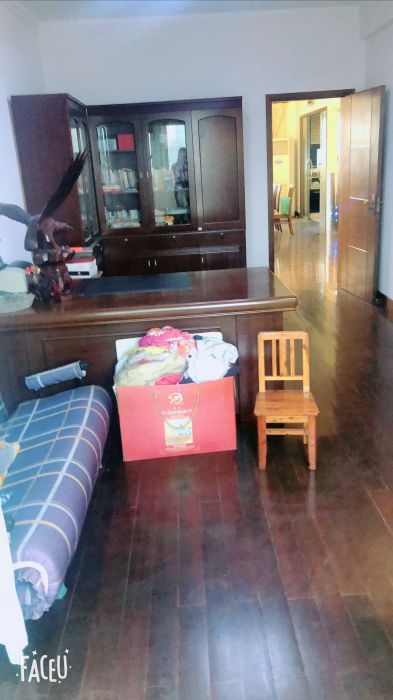 文峰大厦 3室2厅2卫 166m&sup2;