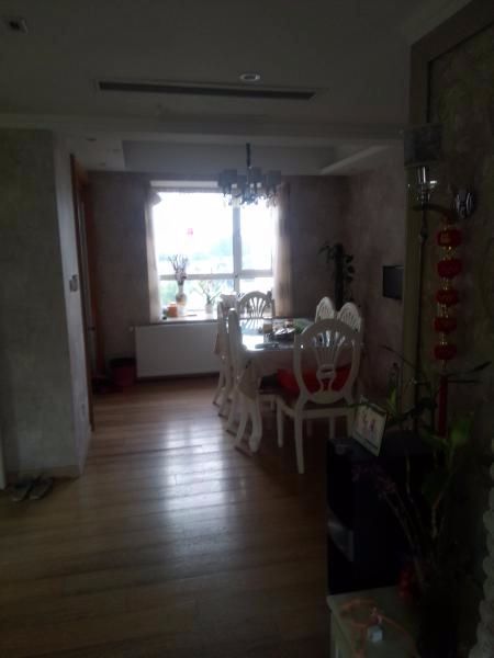 天安花园 4室2厅2卫 168m&sup2;