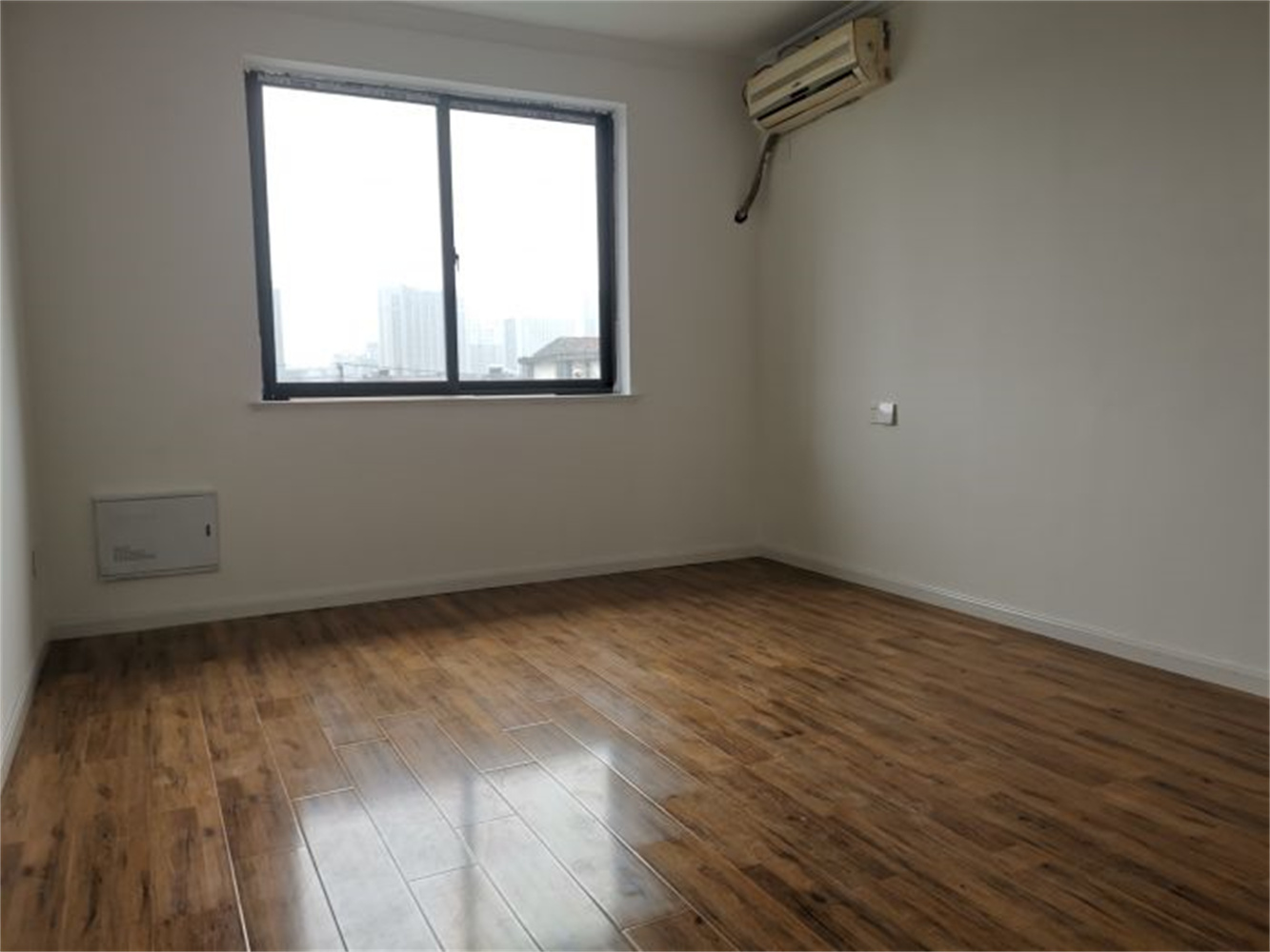万濠星城 3室2厅1卫 98m&sup2;