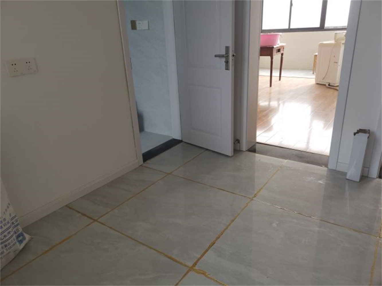 易家桥新村 2室1厅1卫 60m&sup2;