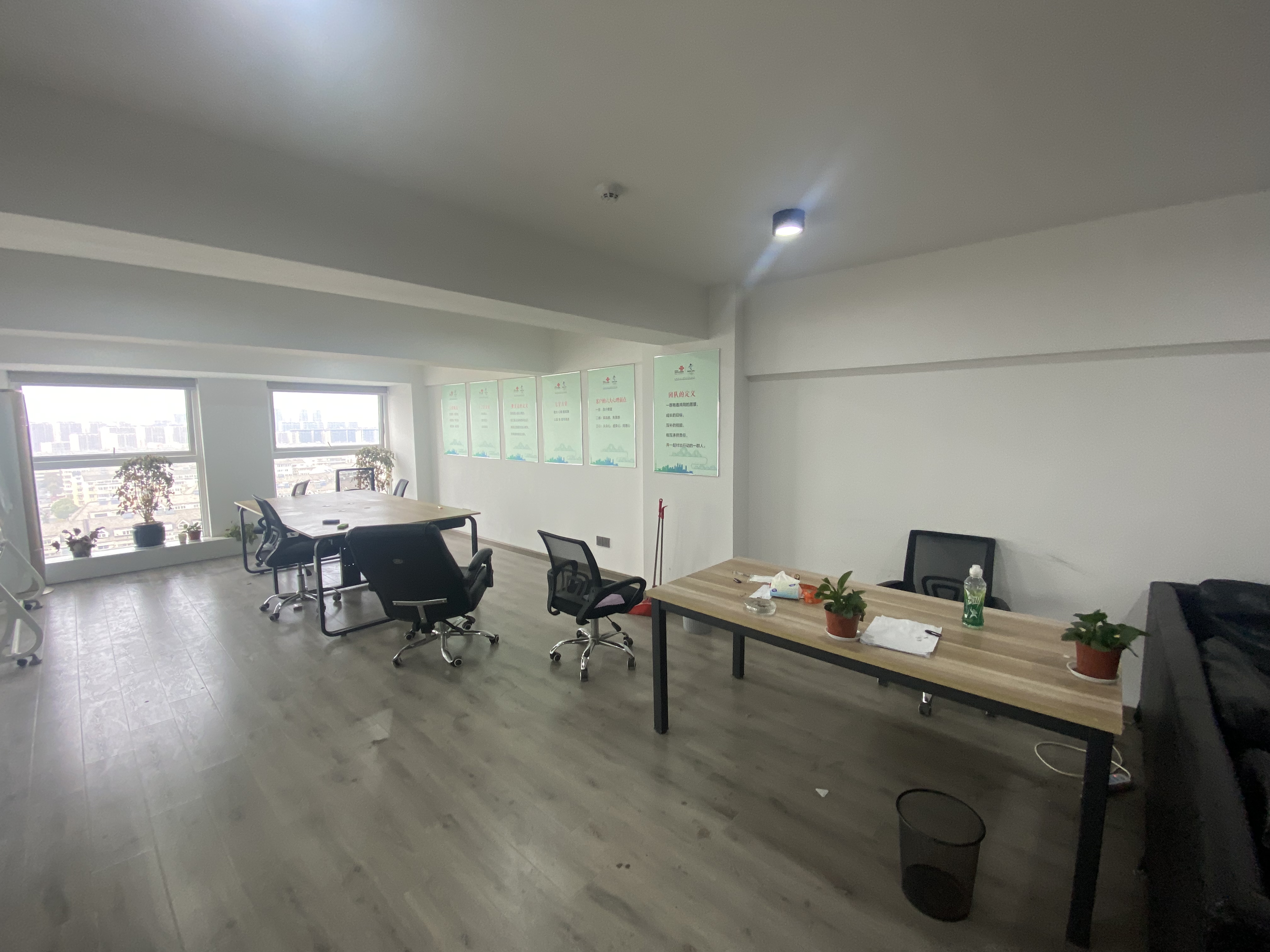 永和大厦 4室2厅1卫 132.00m²