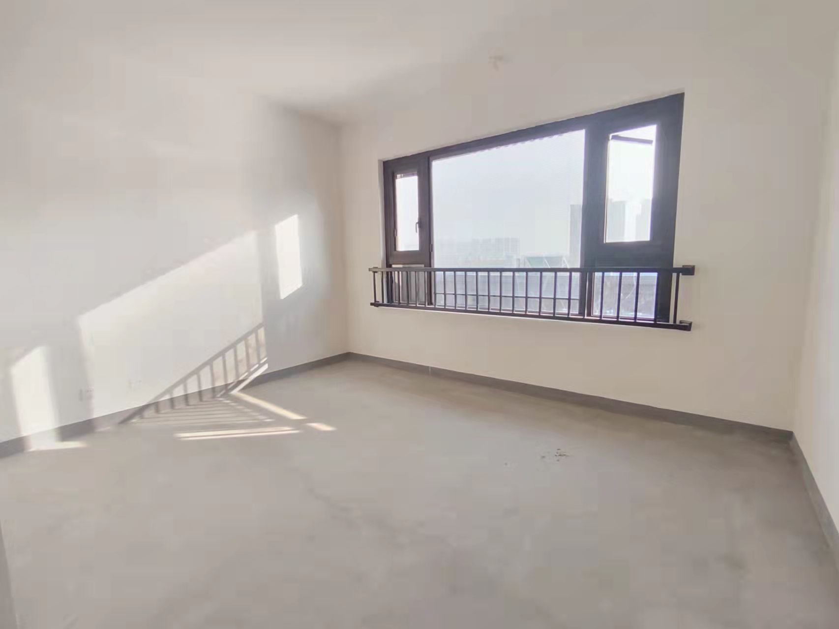 春风南岸东园 4室2厅2卫 204.27m&sup2;