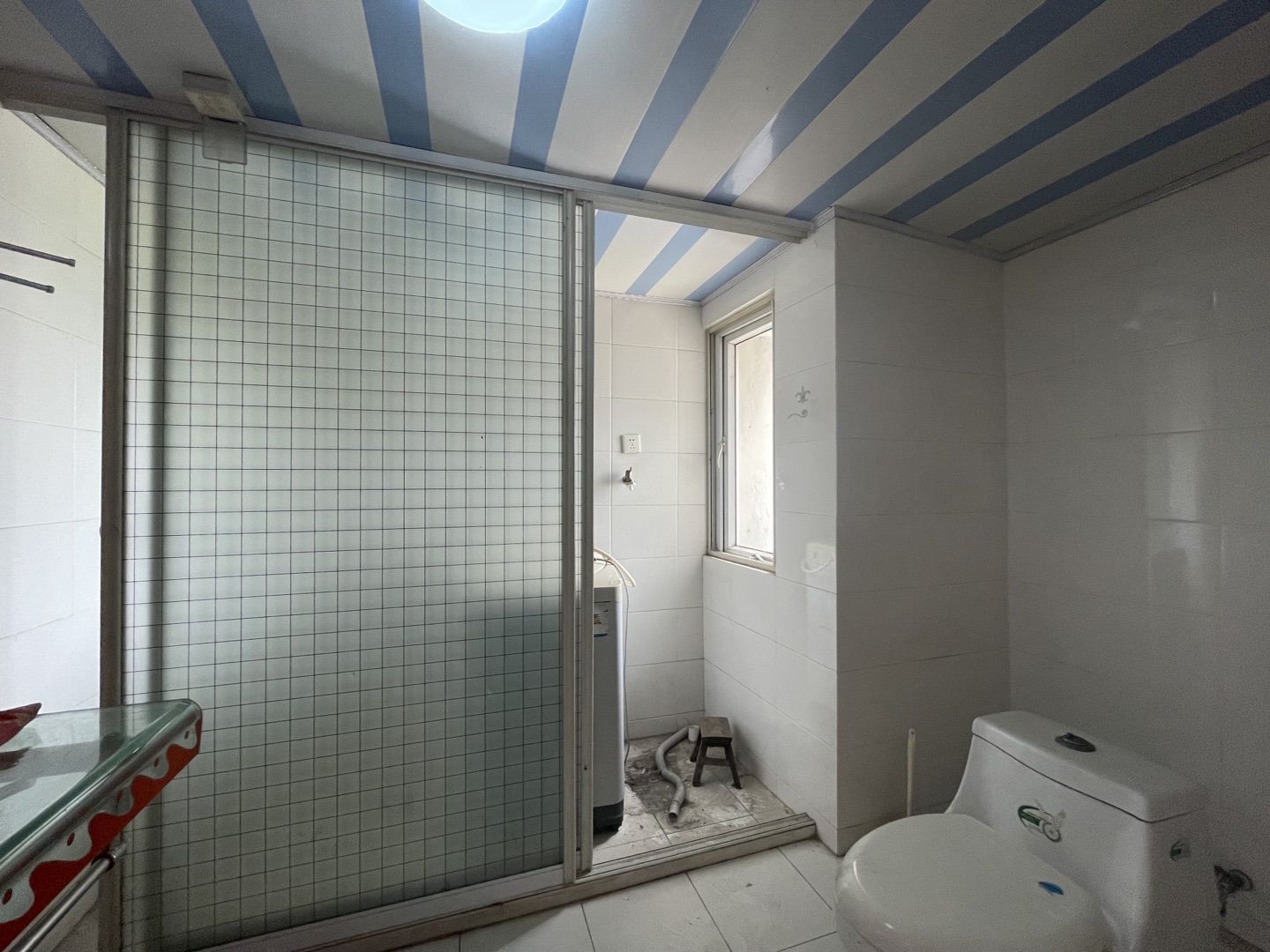 海港新村 3室2厅2卫 84m&sup2;