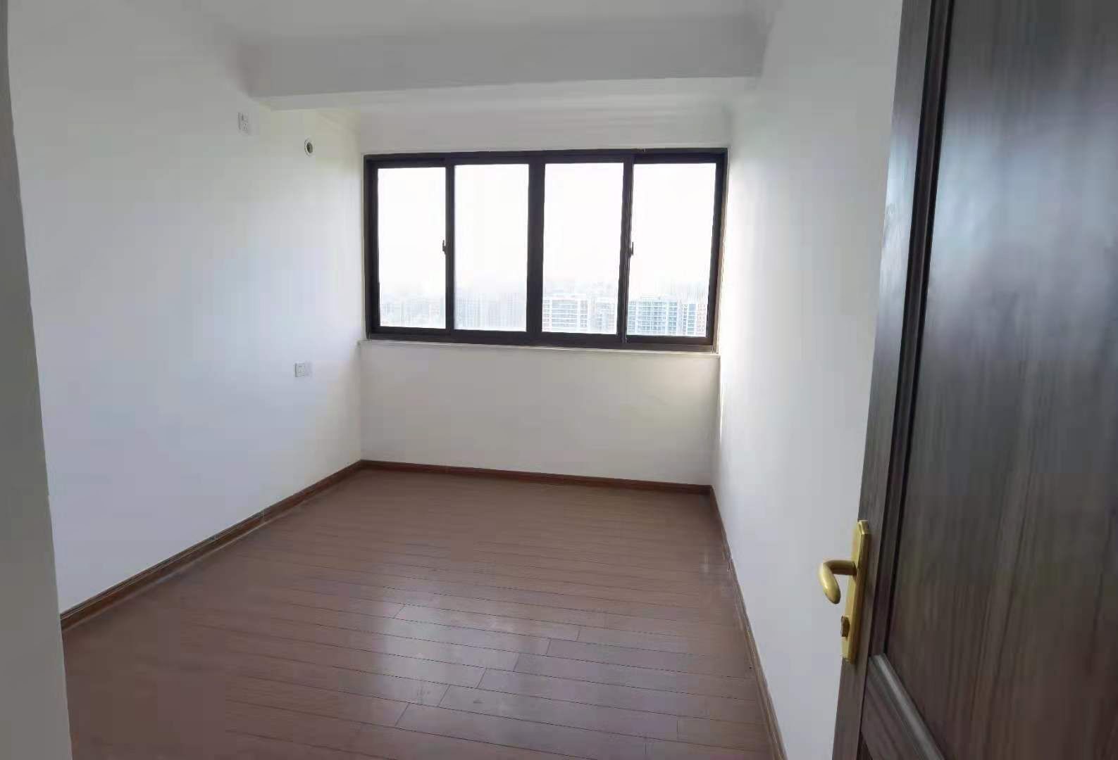南通碧桂园翡翠华府 4室2厅2卫 144m&sup2;