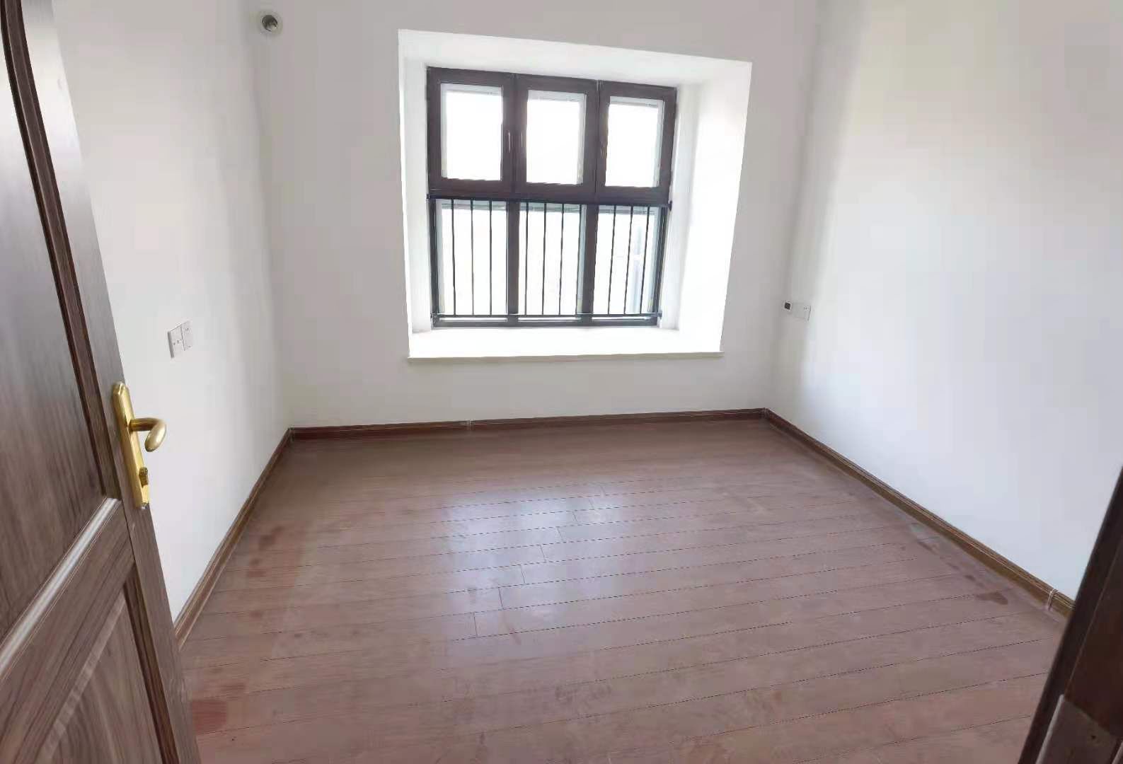 南通碧桂园翡翠华府 4室2厅2卫 144m&sup2;