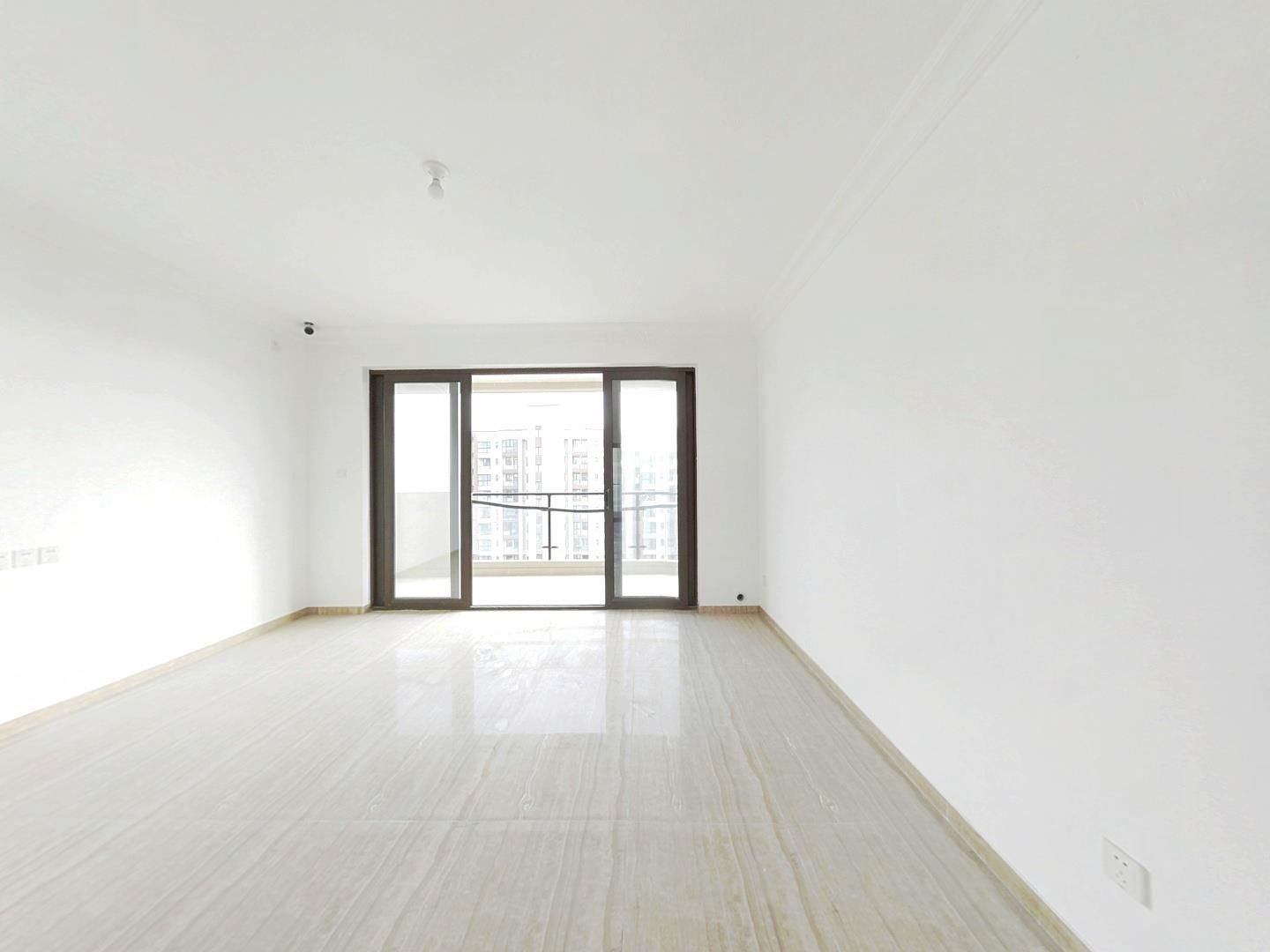碧桂园时代悦城 4室2厅2卫 142m&sup2;