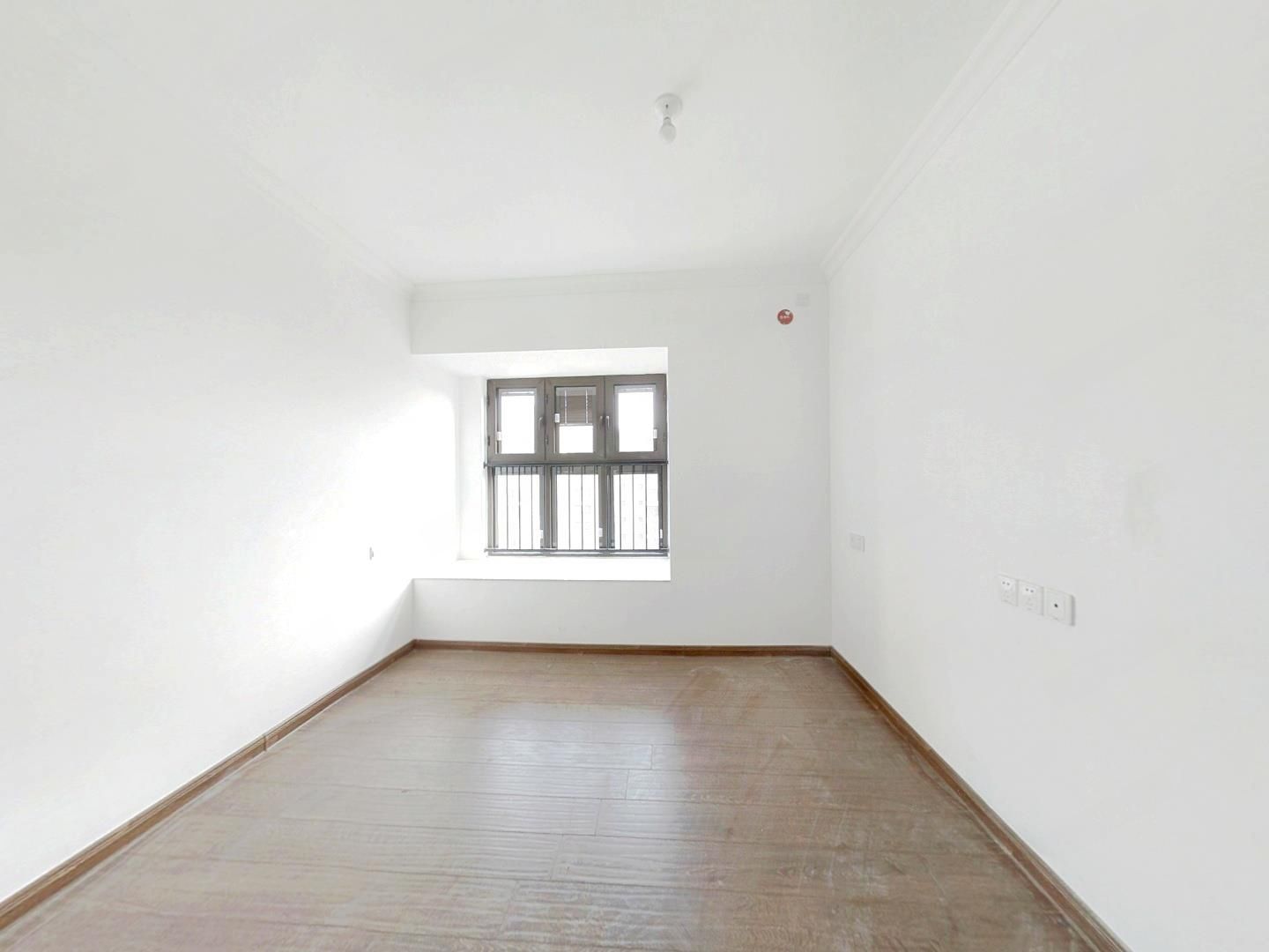 碧桂园时代悦城 4室2厅2卫 142m&sup2;