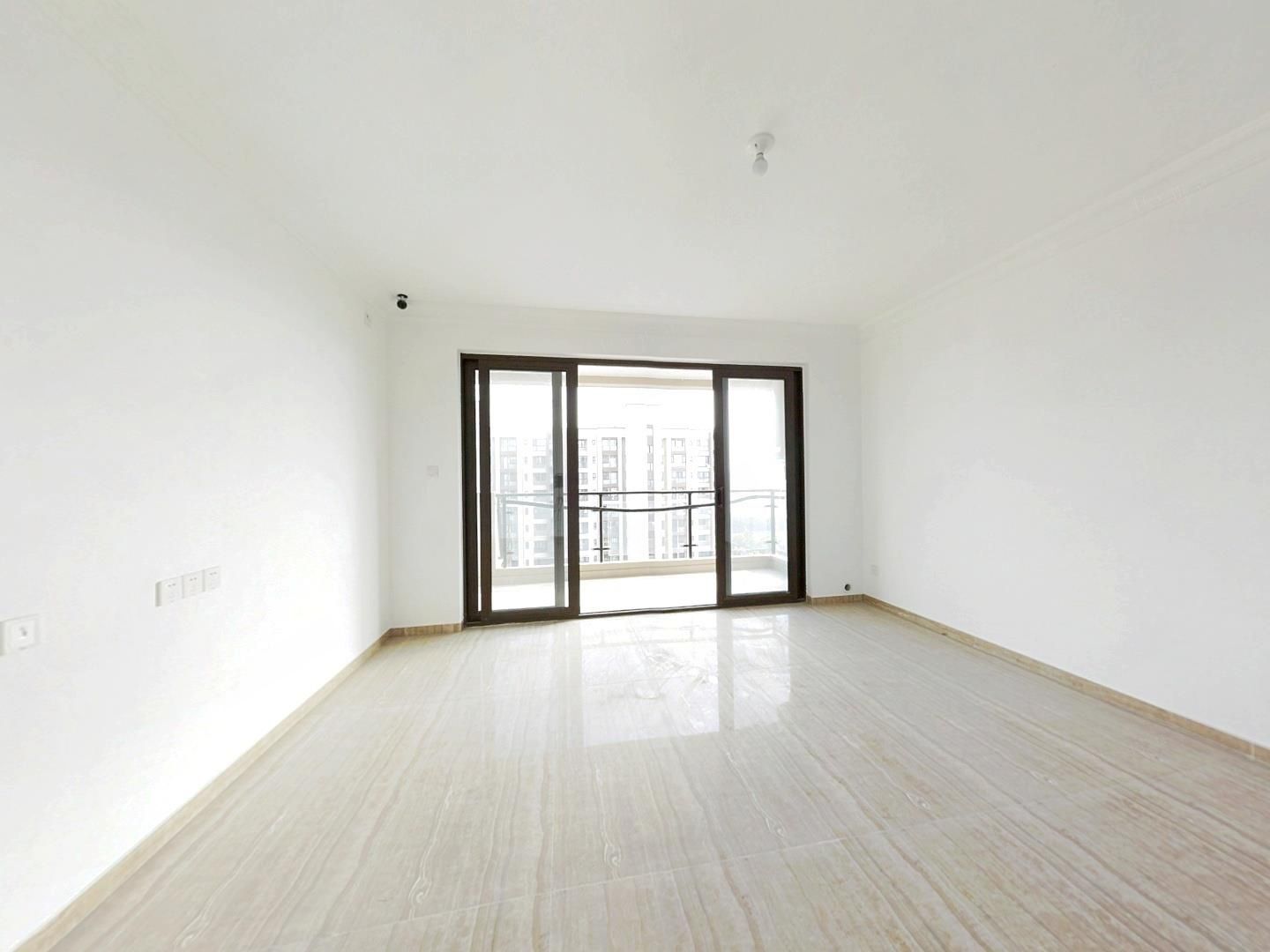 碧桂园时代悦城 4室2厅2卫 142m&sup2;