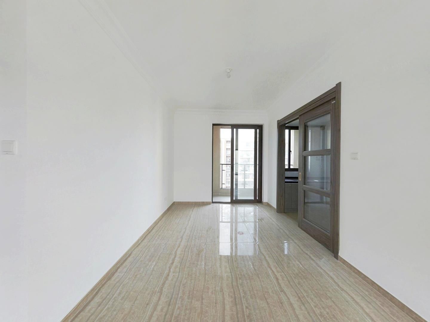 碧桂园时代悦城 4室2厅2卫 142m&sup2;