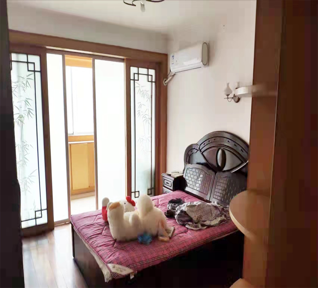 小石桥花苑 3室1厅1卫 95.00m&sup2;