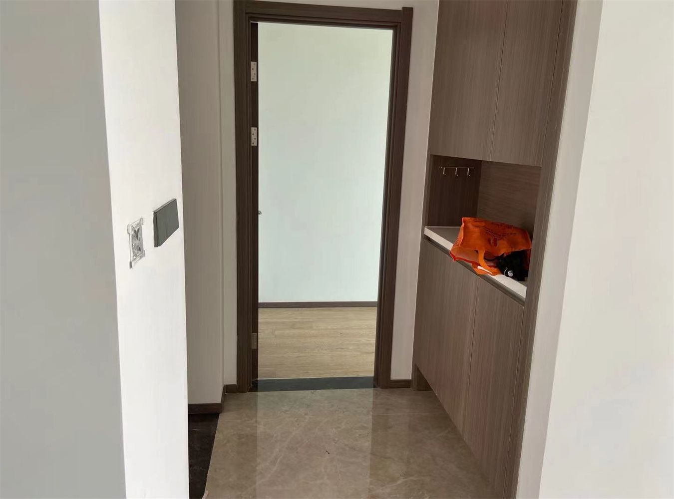 中南珑悦 3室2厅1卫 96m²