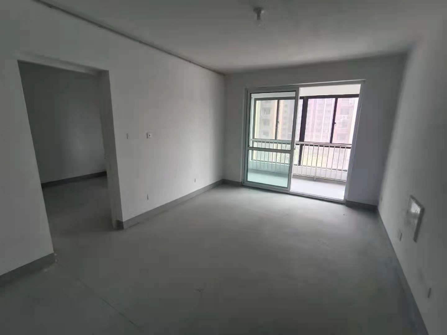 光明嘉苑 3室2厅1卫 110m²